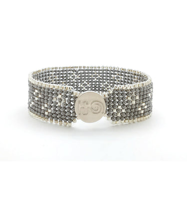 Brazalete Telar Plata Delgado Miniflor Gris Aperlado